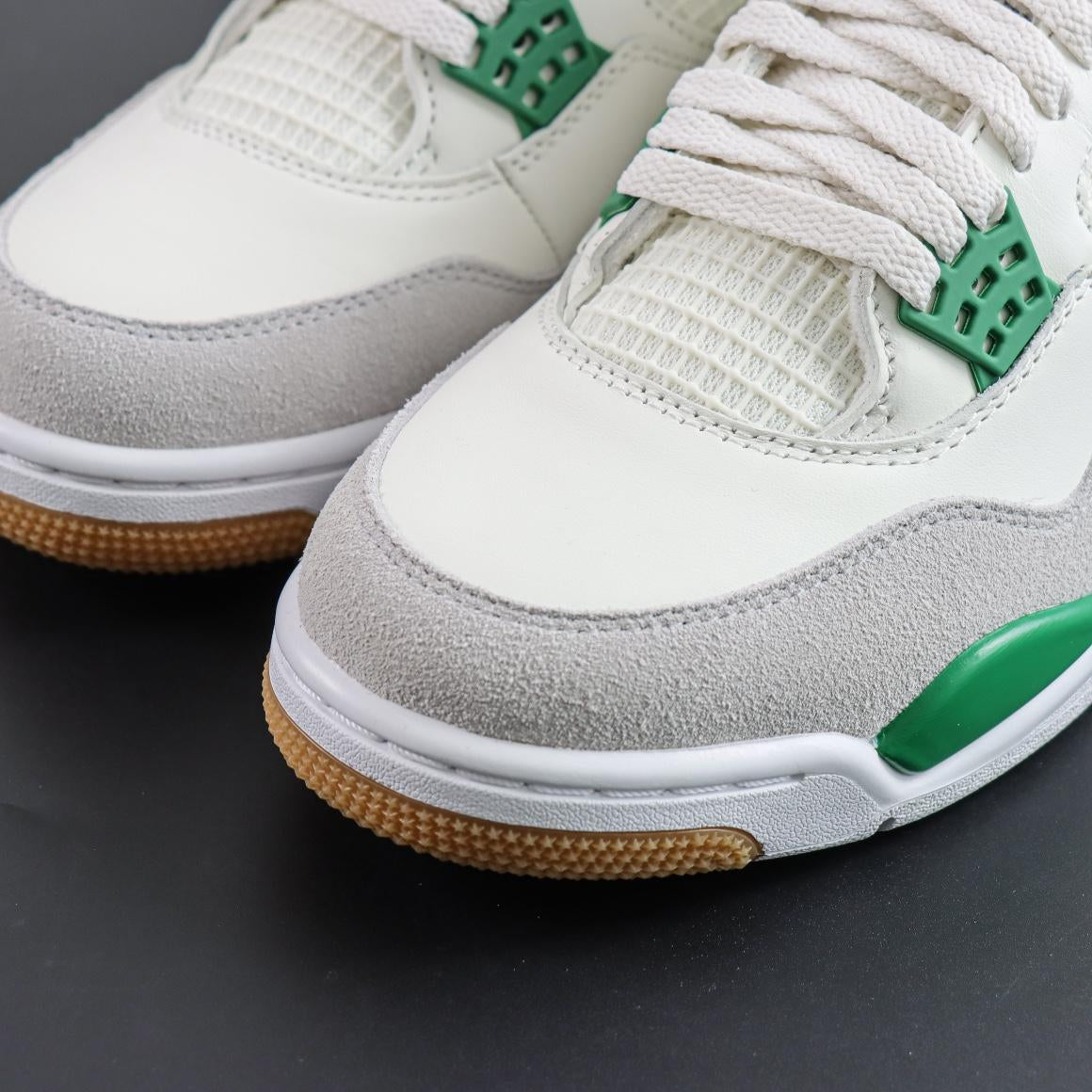 J4 SB "Pine Green"