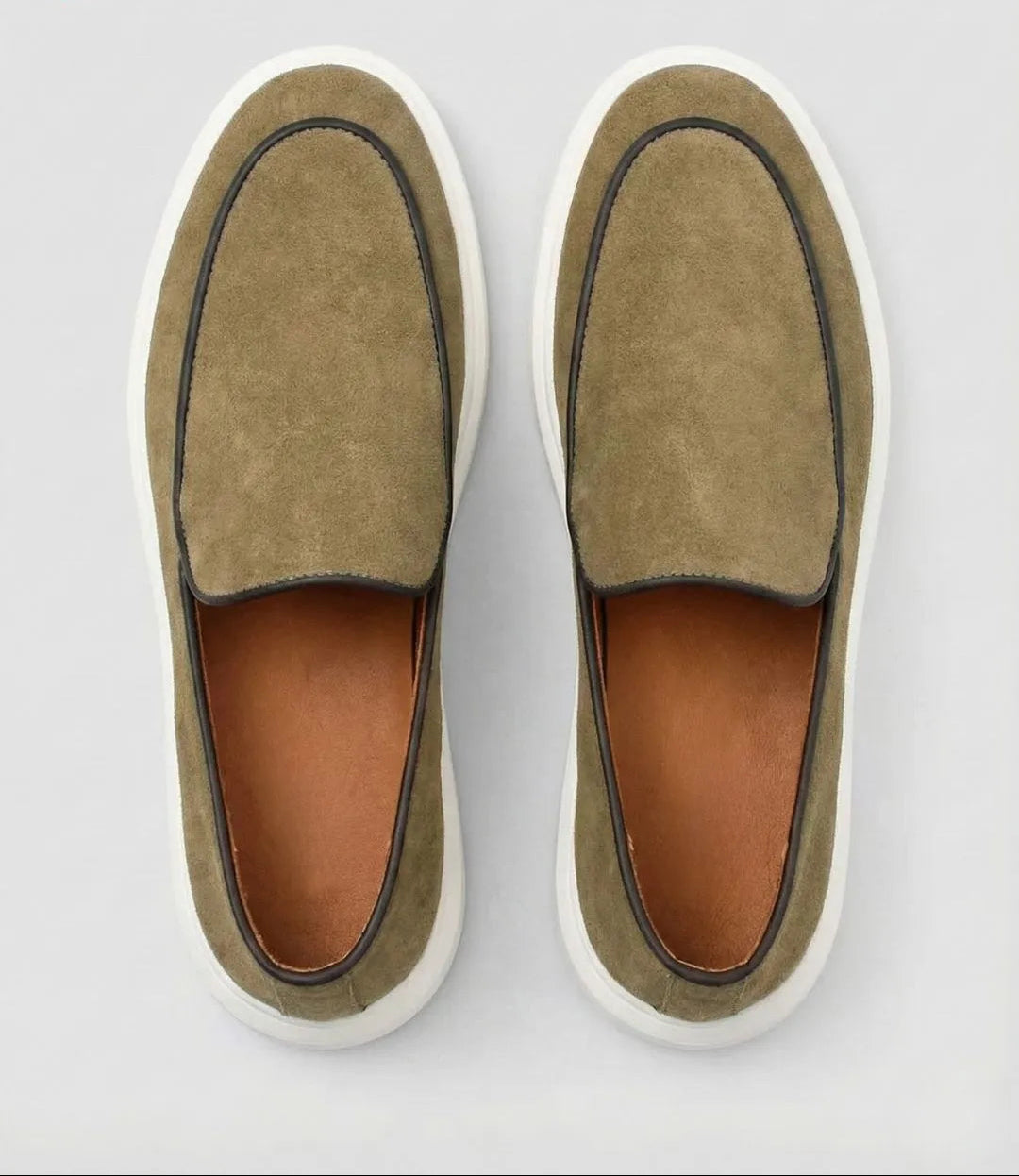 Belgian Loafer Hybrid em Camurça