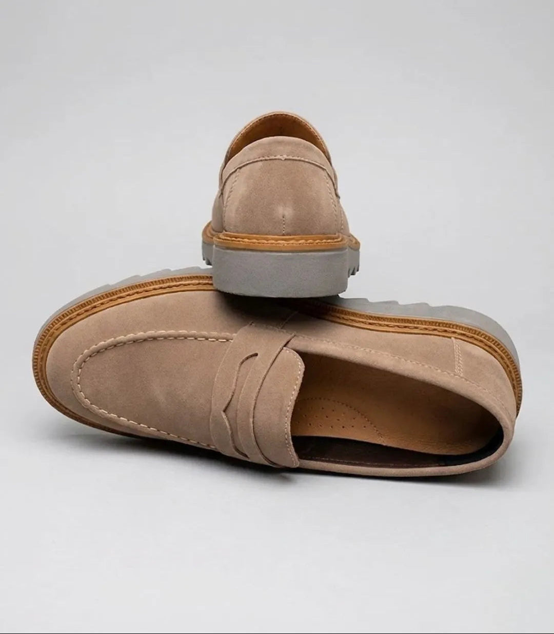 Mocassim Penny Loafer Camurça