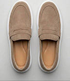 Mocassim Penny Loafer em Camurça