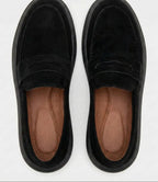 Mocassim Penny Loafer em Camurça