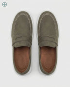 Mocassim Penny Loafer em Camurça