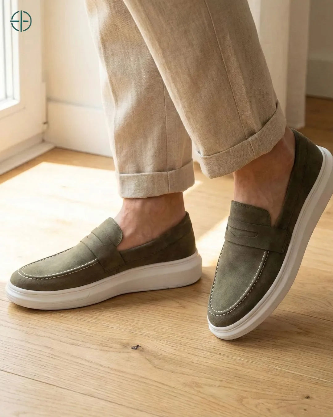 Mocassim Penny Loafer em Camurça