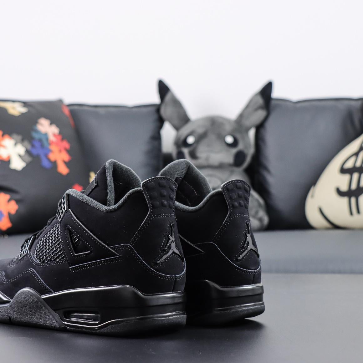 J4 "Black Cat"